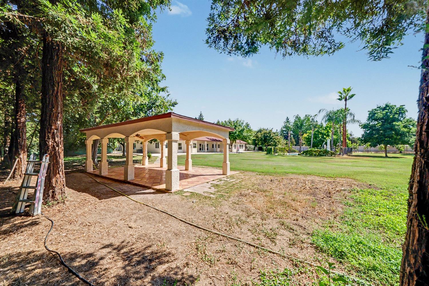 7879 E Garland Ave, Fresno, CA 93737