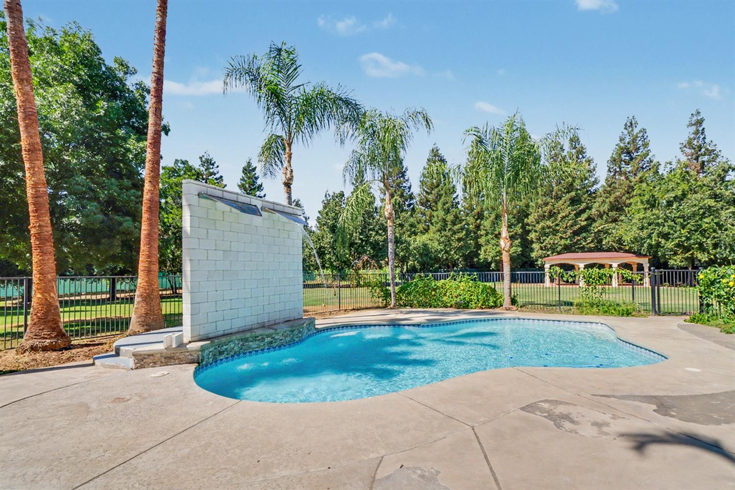 7879 E Garland Ave, Fresno, CA 93737