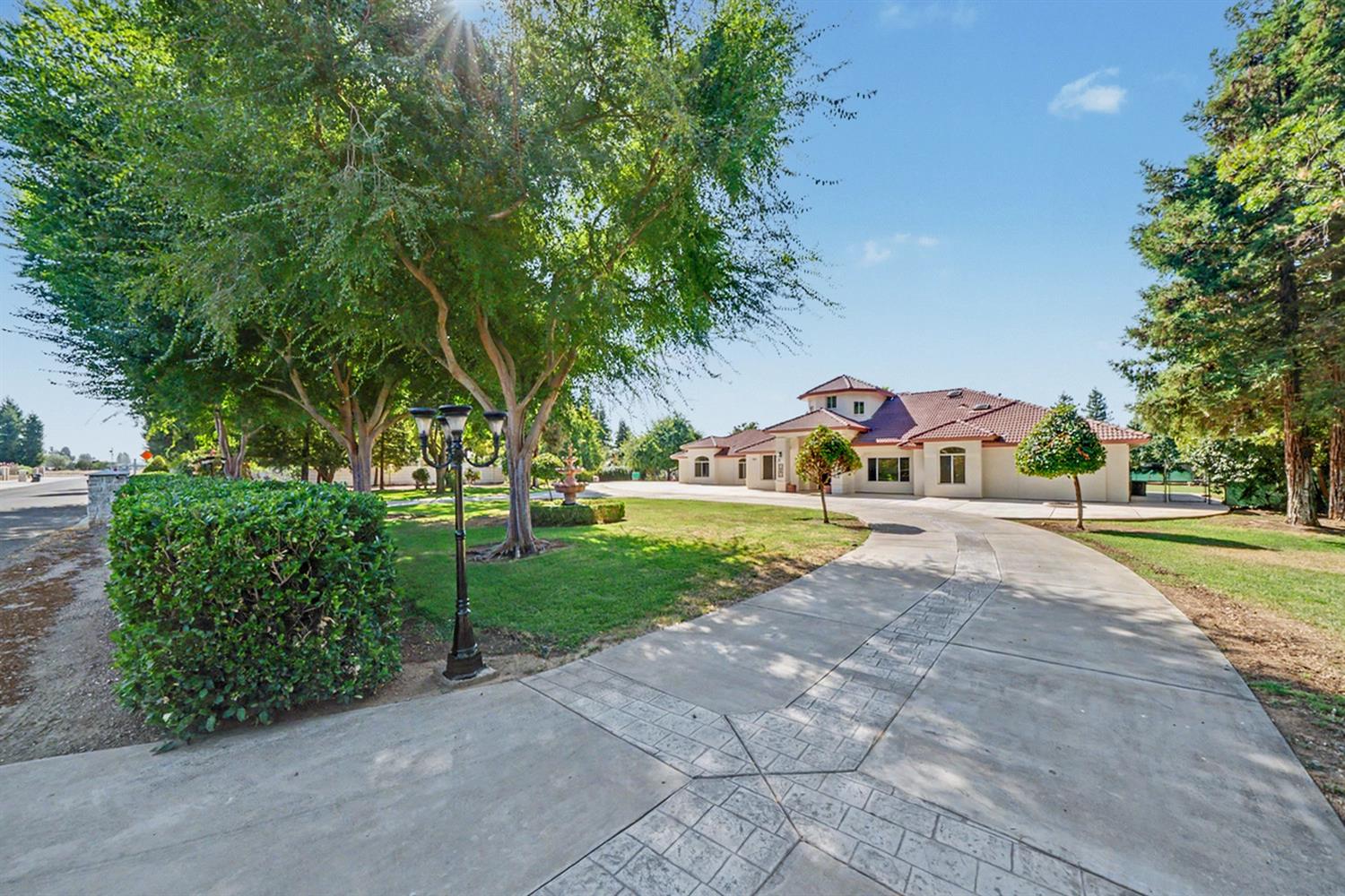 7879 E Garland Ave, Fresno, CA 93737