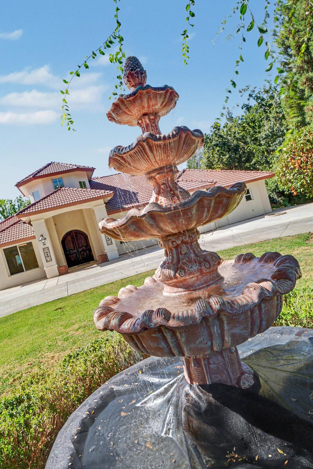 7879 E Garland Ave, Fresno, CA 93737