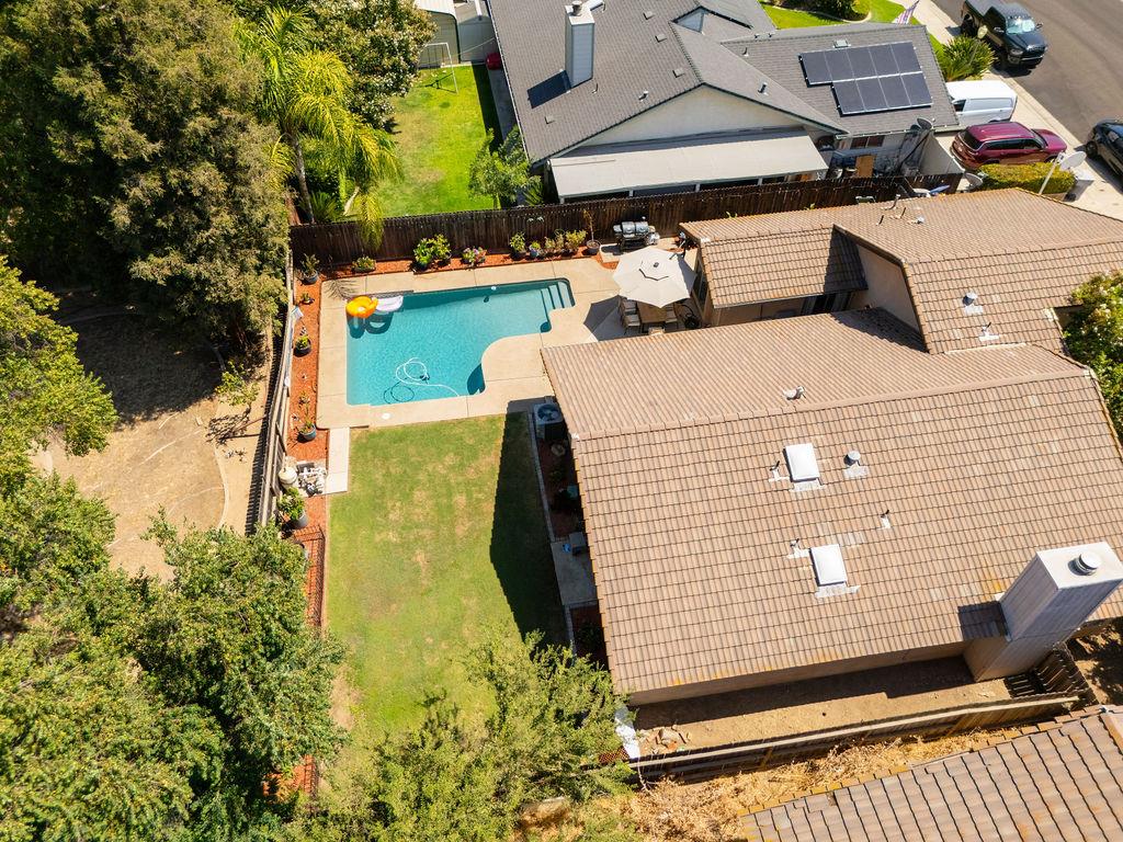 2253 Menlo Ave, Clovis, CA 93611