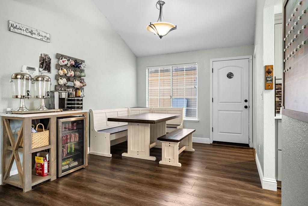 2253 Menlo Ave, Clovis, CA 93611