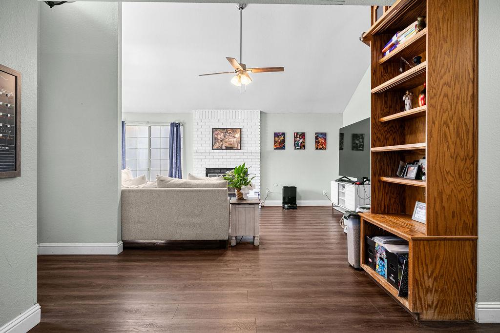 2253 Menlo Ave, Clovis, CA 93611
