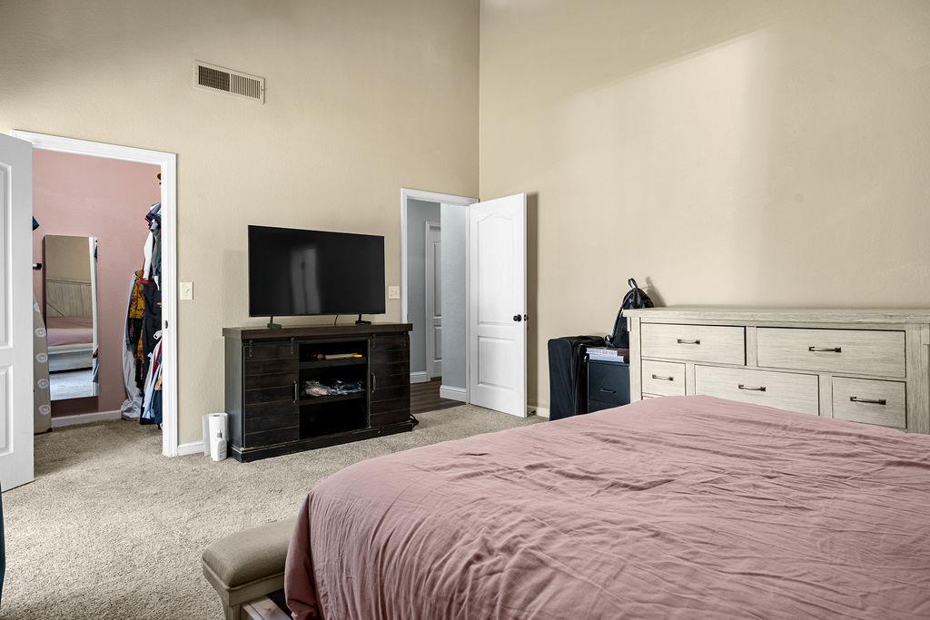 2253 Menlo Ave, Clovis, CA 93611