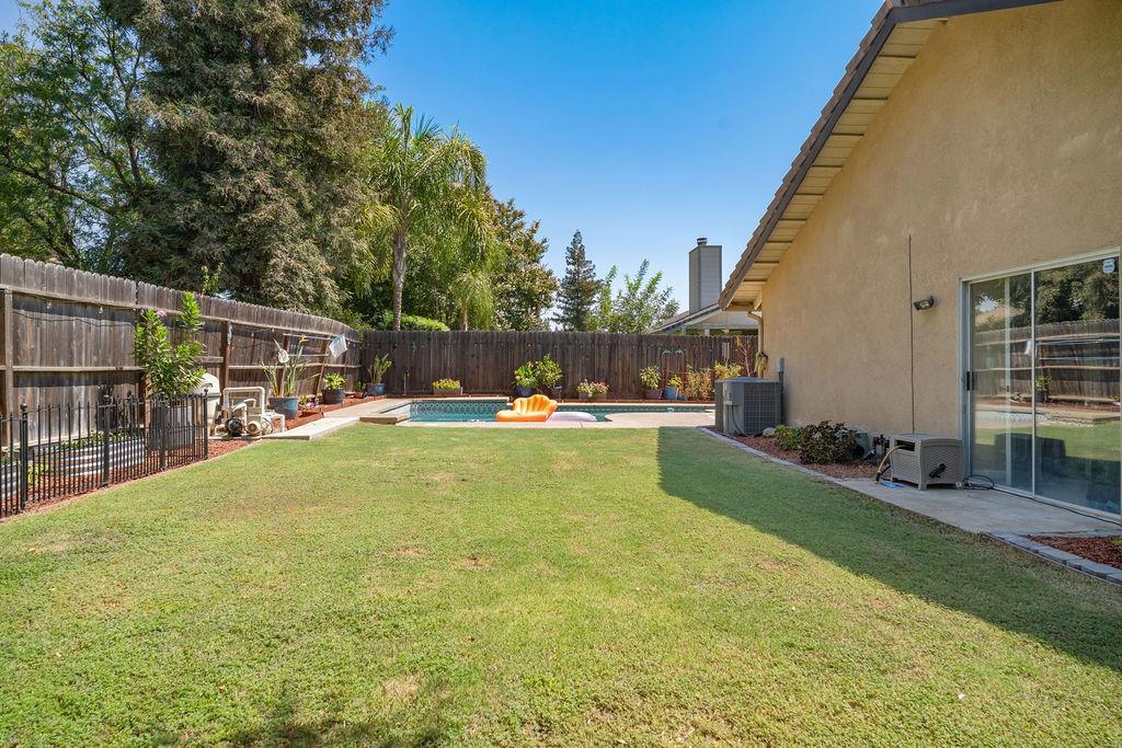 2253 Menlo Ave, Clovis, CA 93611
