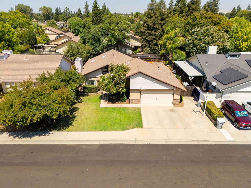 2253 Menlo Ave, Clovis, CA 93611