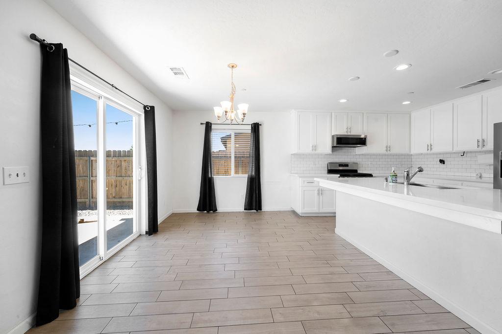 2439 Madeline Dr, Hanford, CA 93230
