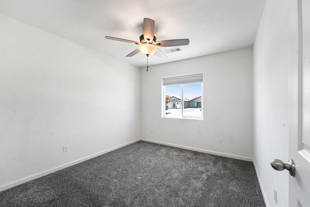 2439 Madeline Dr, Hanford, CA 93230