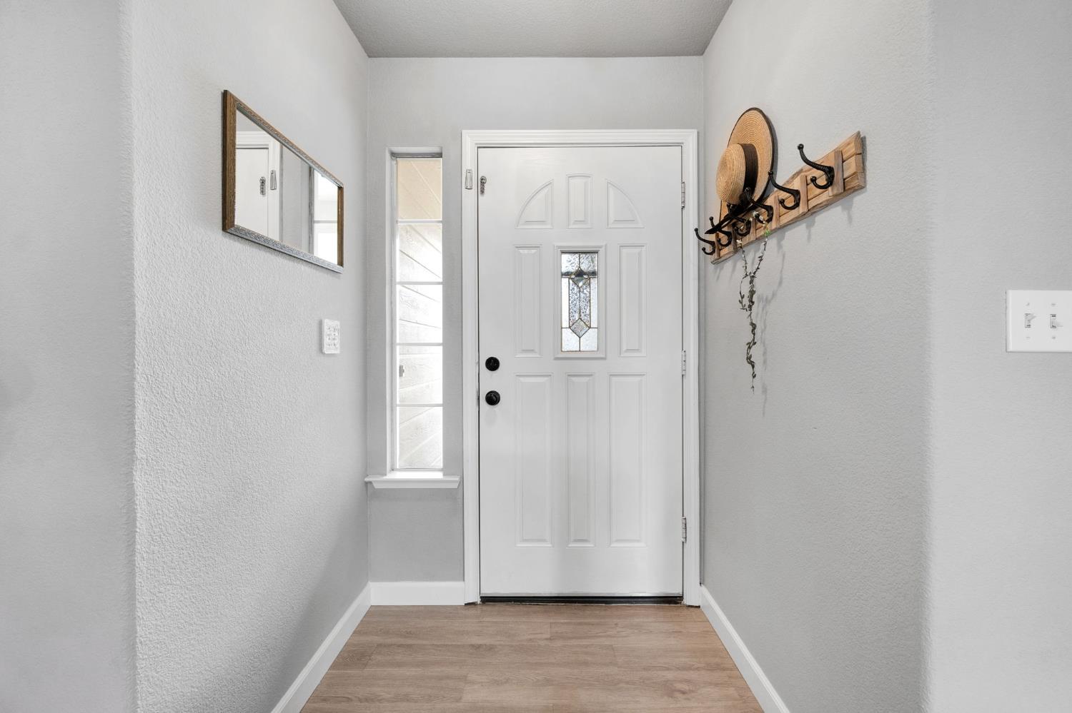 2322 Magill Ave, Clovis, CA 93611