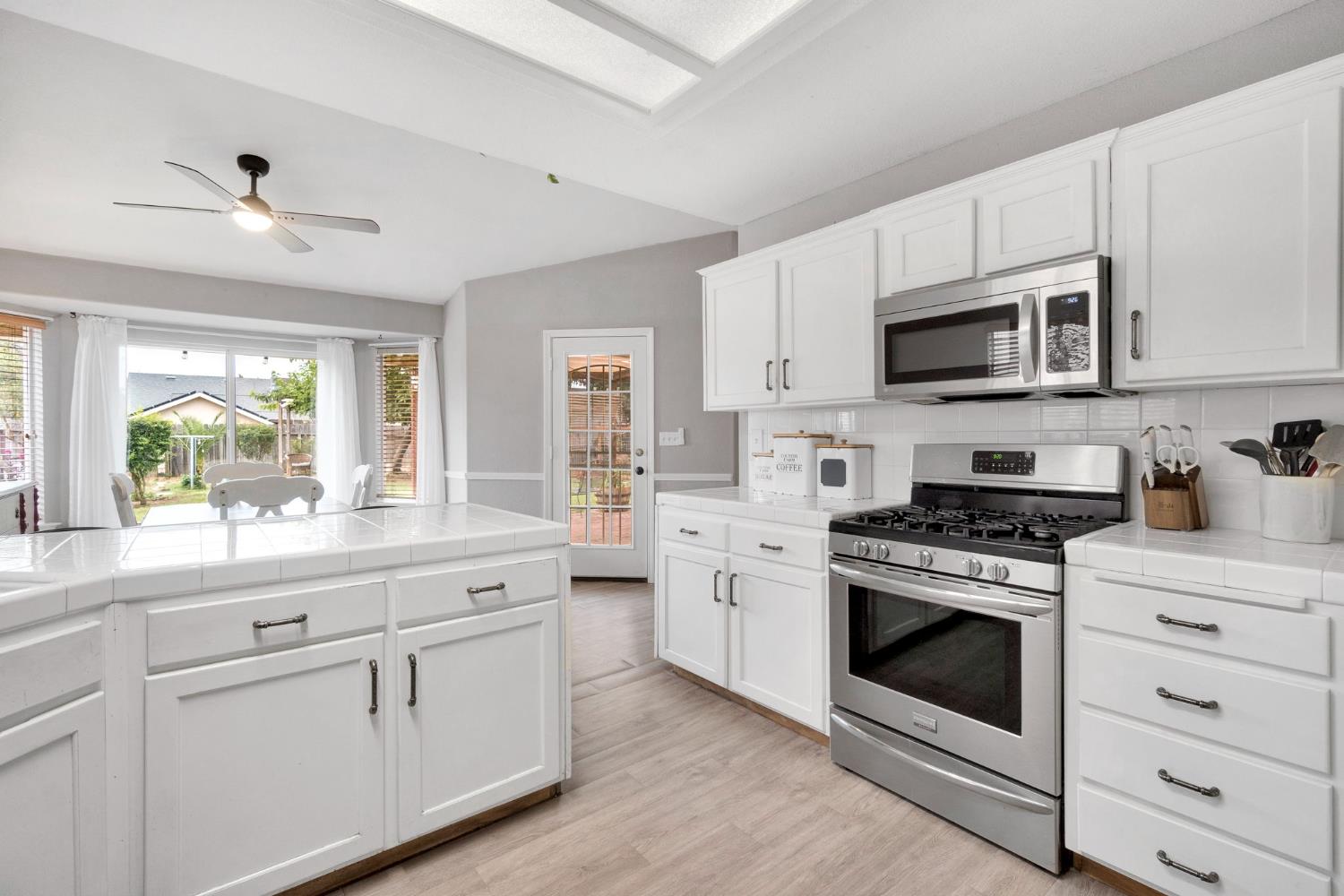 2322 Magill Ave, Clovis, CA 93611