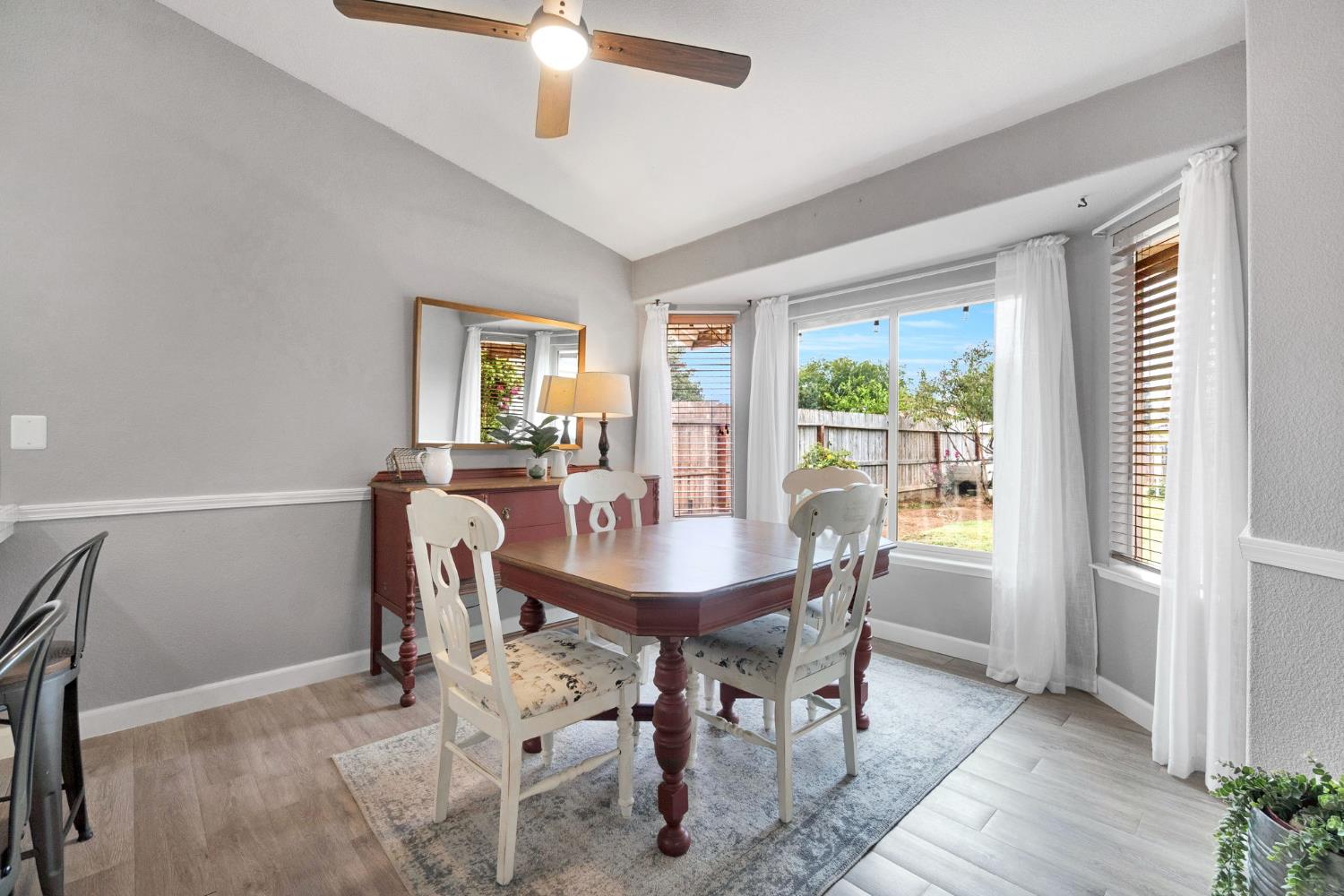 2322 Magill Ave, Clovis, CA 93611