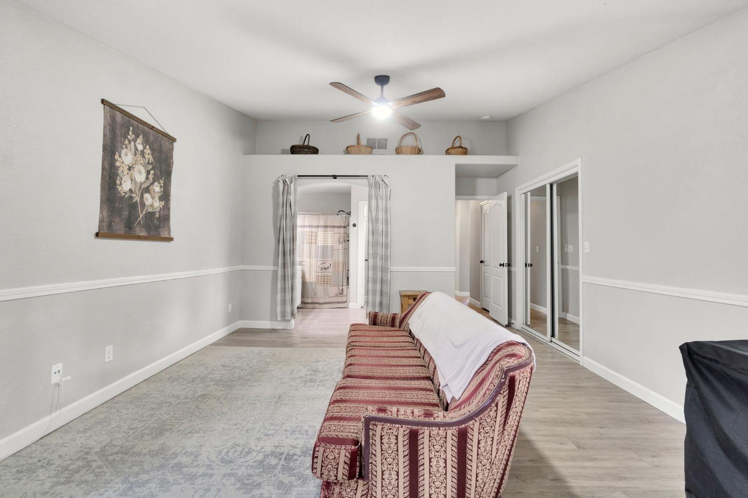 2322 Magill Ave, Clovis, CA 93611