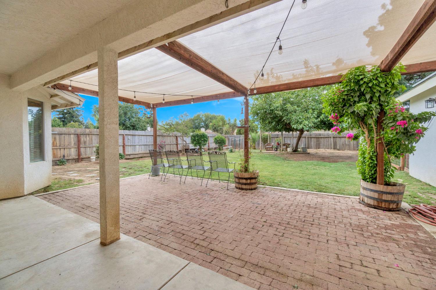 2322 Magill Ave, Clovis, CA 93611