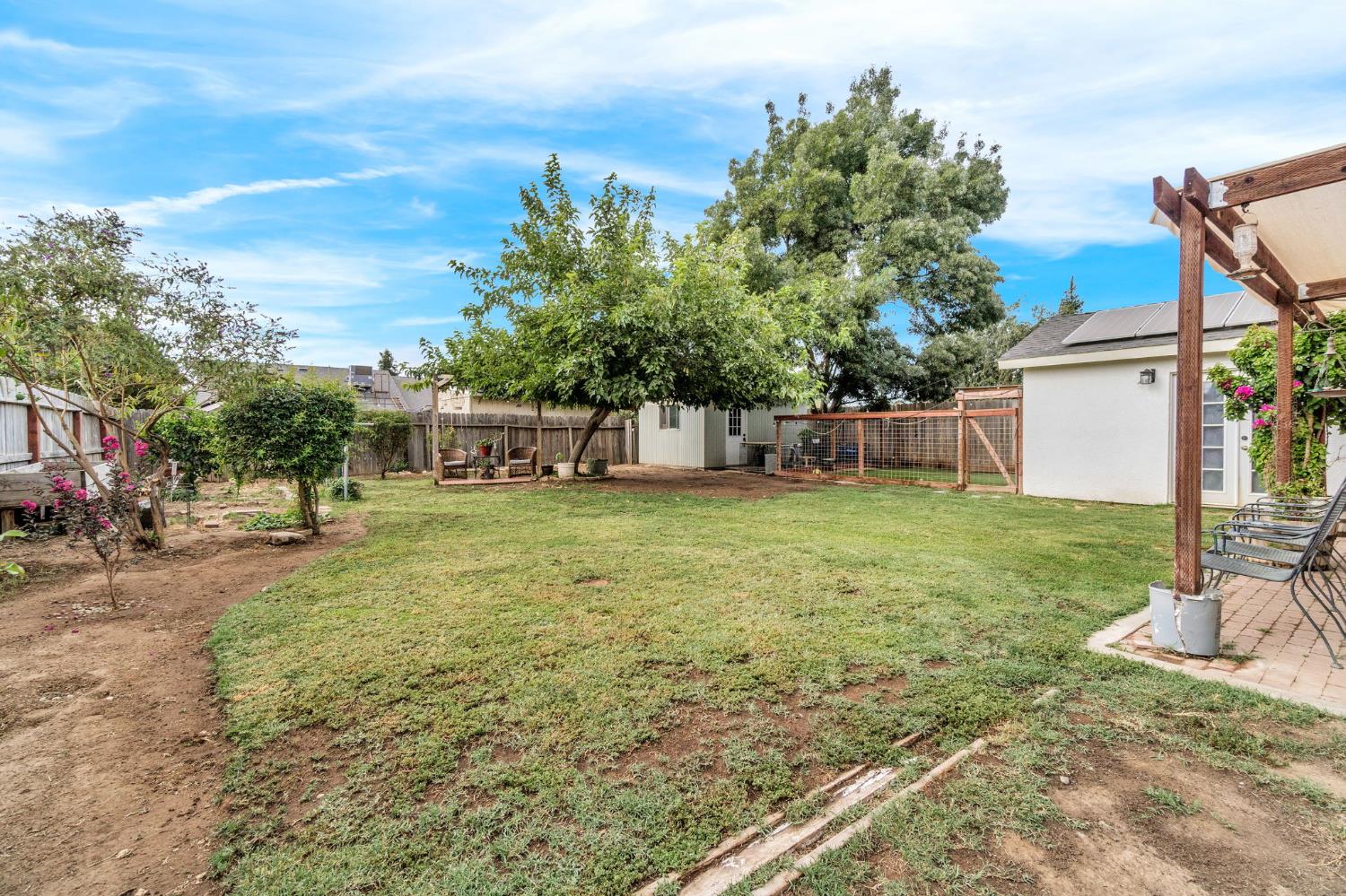 2322 Magill Ave, Clovis, CA 93611