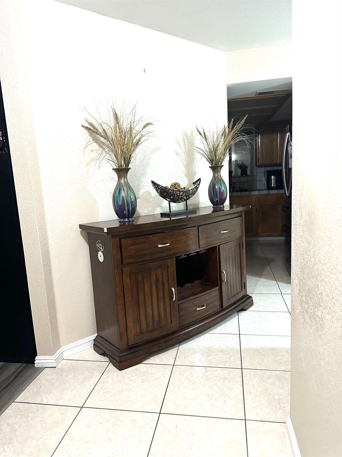 1183 W Glenn Ct, Porterville, CA 93257