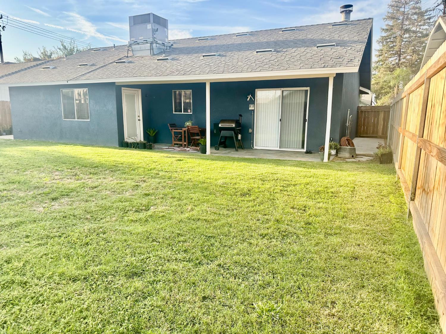 1183 W Glenn Ct, Porterville, CA 93257