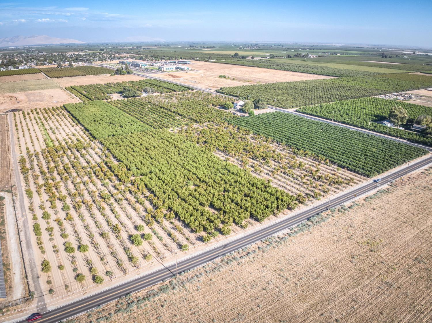 7522 Avenue 408, Dinuba, CA 93618