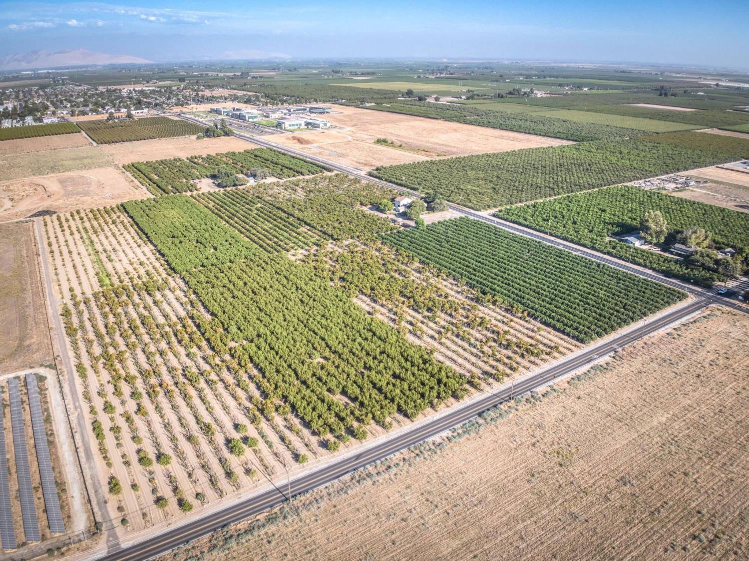 7522 Avenue 408, Dinuba, CA 93618