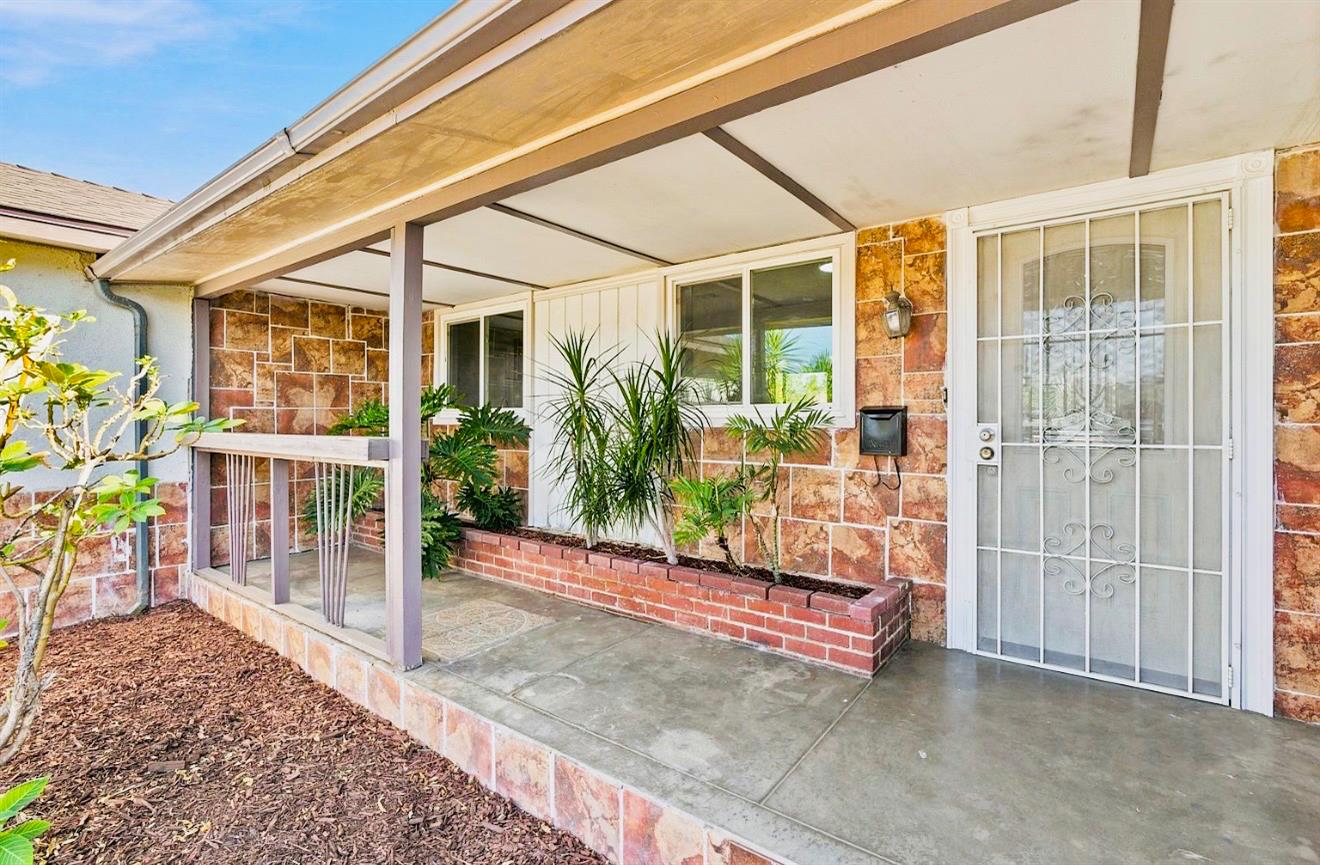 4728 E Clinton Ave, Fresno, CA 93703