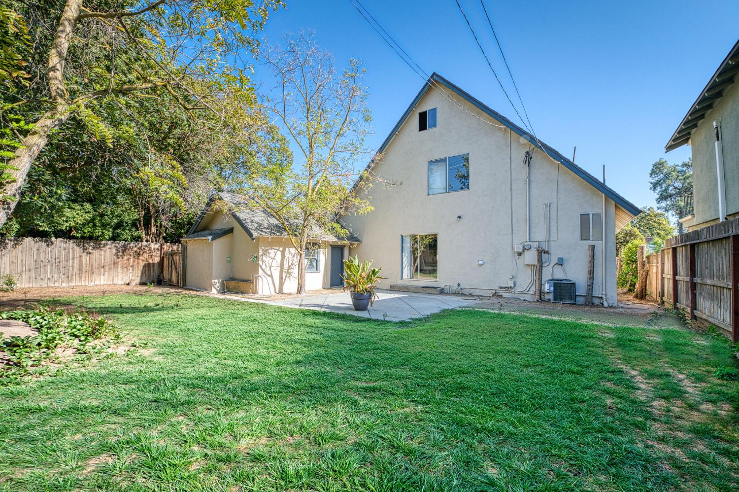 823 E University Ave, Fresno, CA 93704