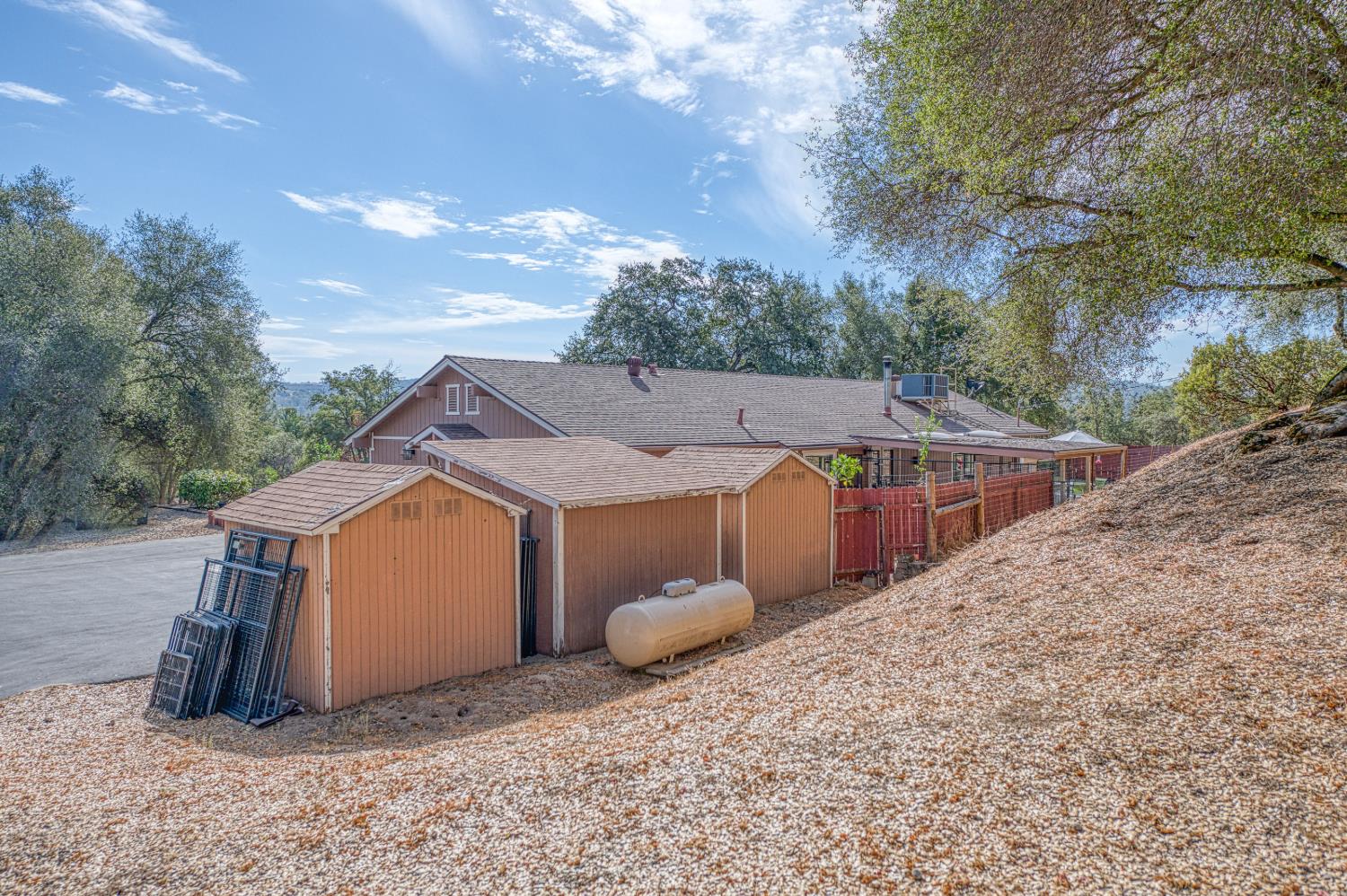 44585 Spring Hill Rd, Coarsegold, CA 93614