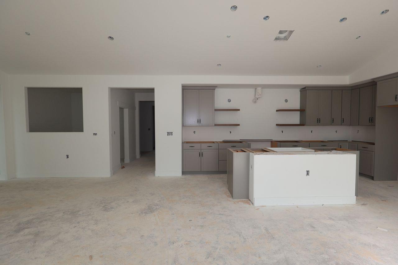 8165 Cottonwood Dr, Friant, CA 93626
