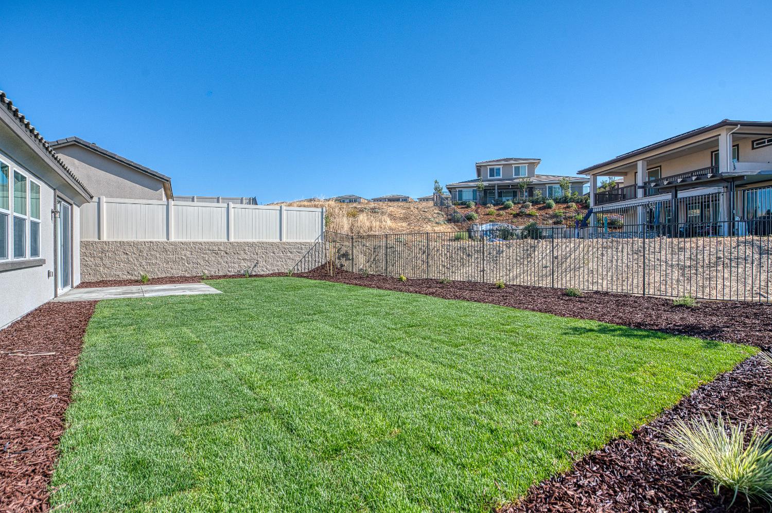 8165 Cottonwood Dr, Friant, CA 93626