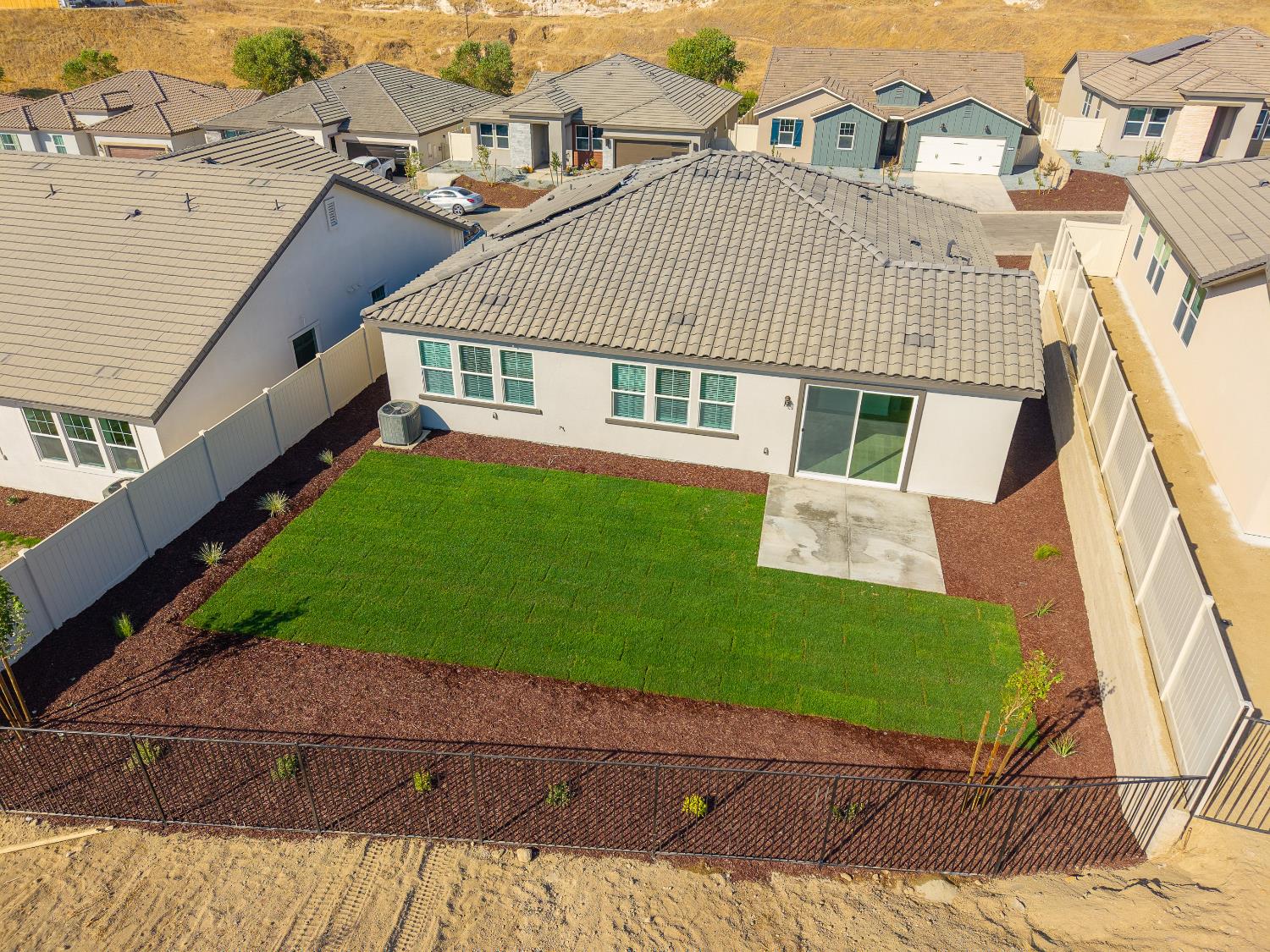 8165 Cottonwood Dr, Friant, CA 93626