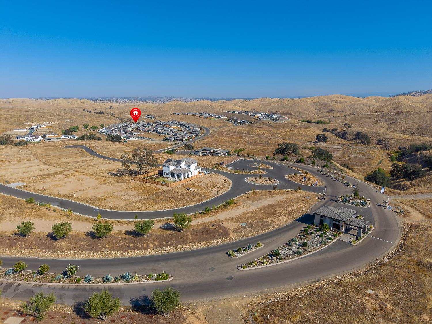 8165 Cottonwood Dr, Friant, CA 93626