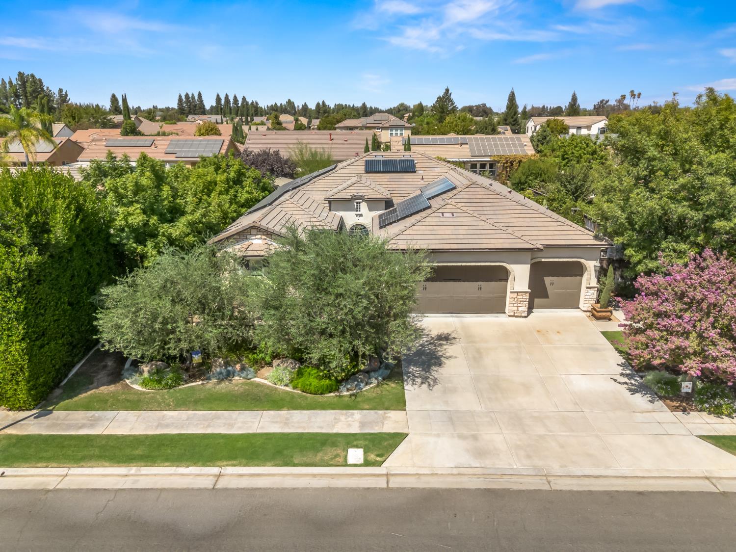 7138 W Browning Ave, Fresno, CA 93723