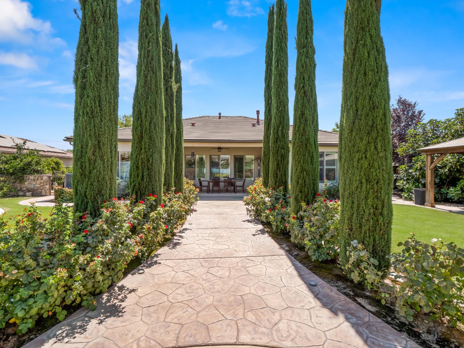 7138 W Browning Ave, Fresno, CA 93723