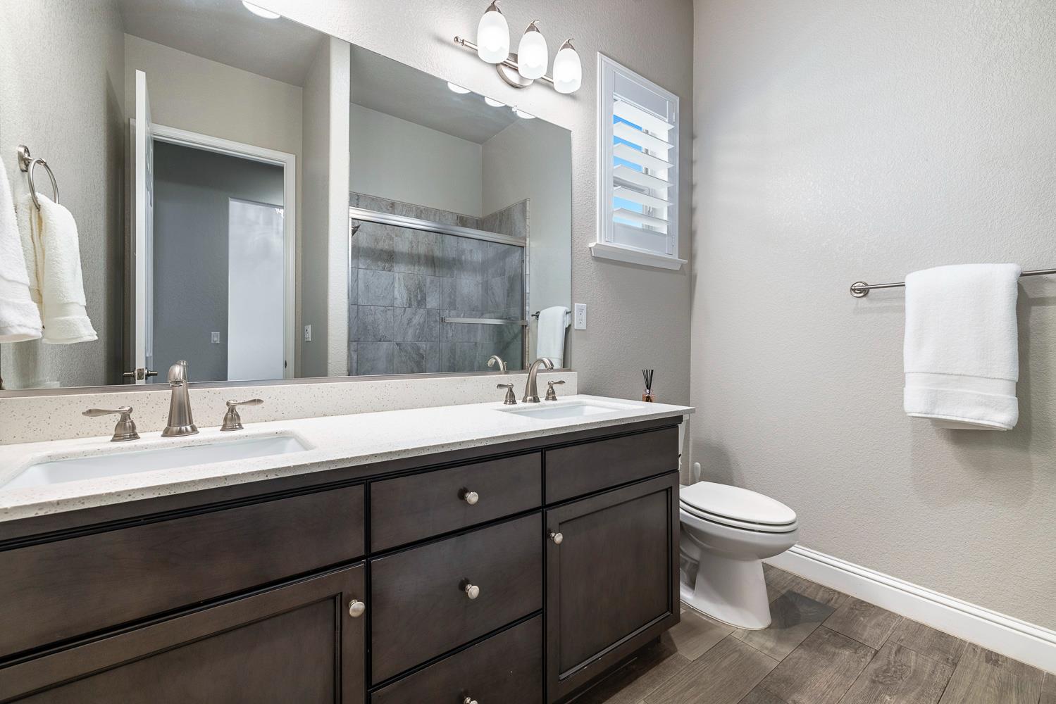 1787 N Megan Ave, Clovis, CA 93619