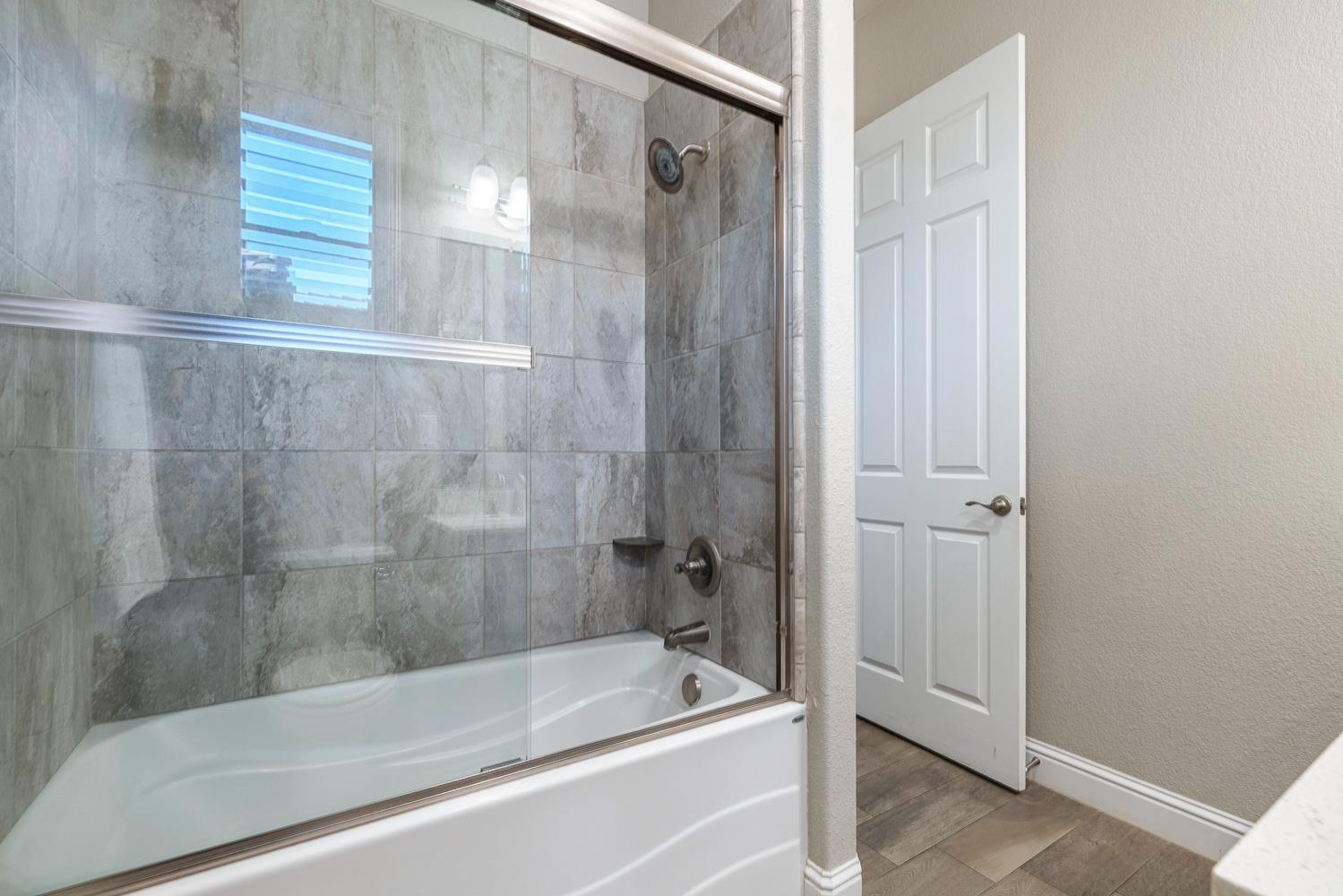 1787 N Megan Ave, Clovis, CA 93619
