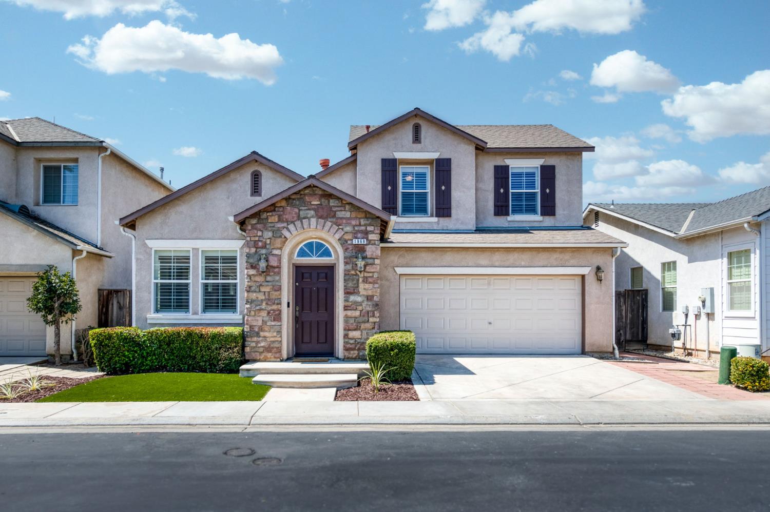 1968 N Tuscany Ln, Clovis, CA 93619