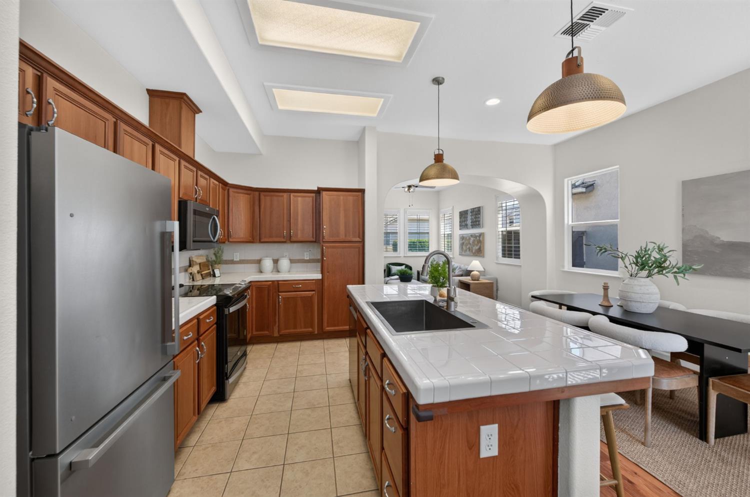1968 N Tuscany Ln, Clovis, CA 93619