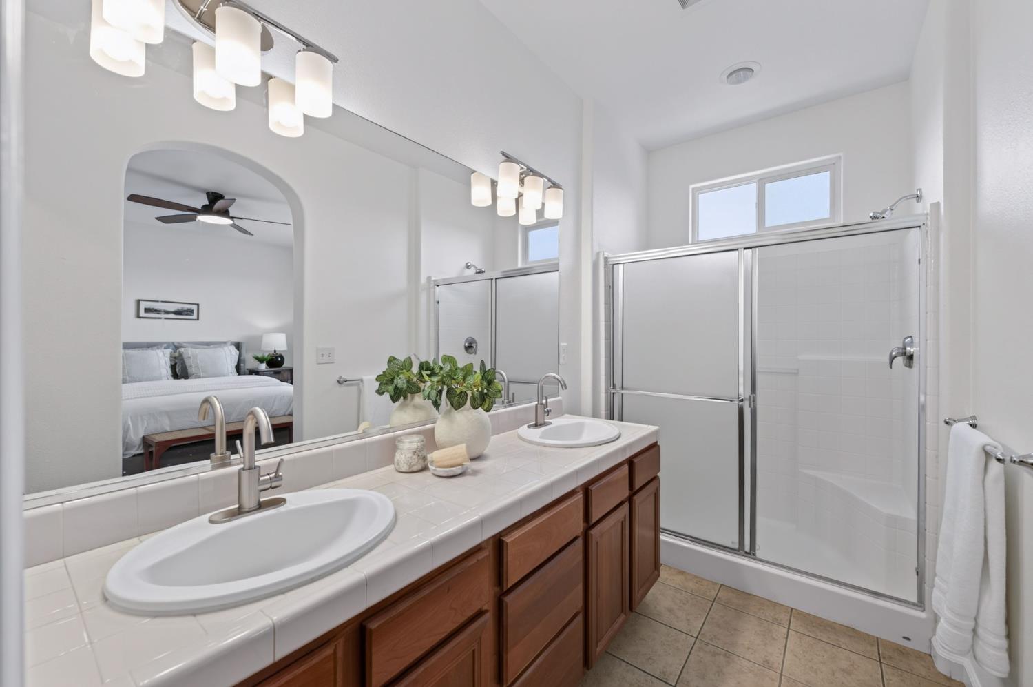 1968 N Tuscany Ln, Clovis, CA 93619