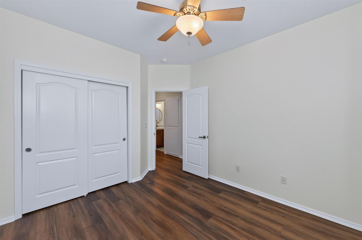 1968 N Tuscany Ln, Clovis, CA 93619