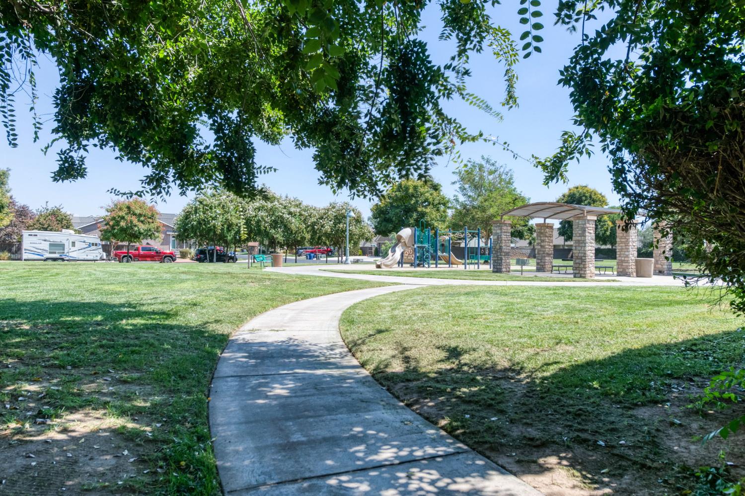 1968 N Tuscany Ln, Clovis, CA 93619