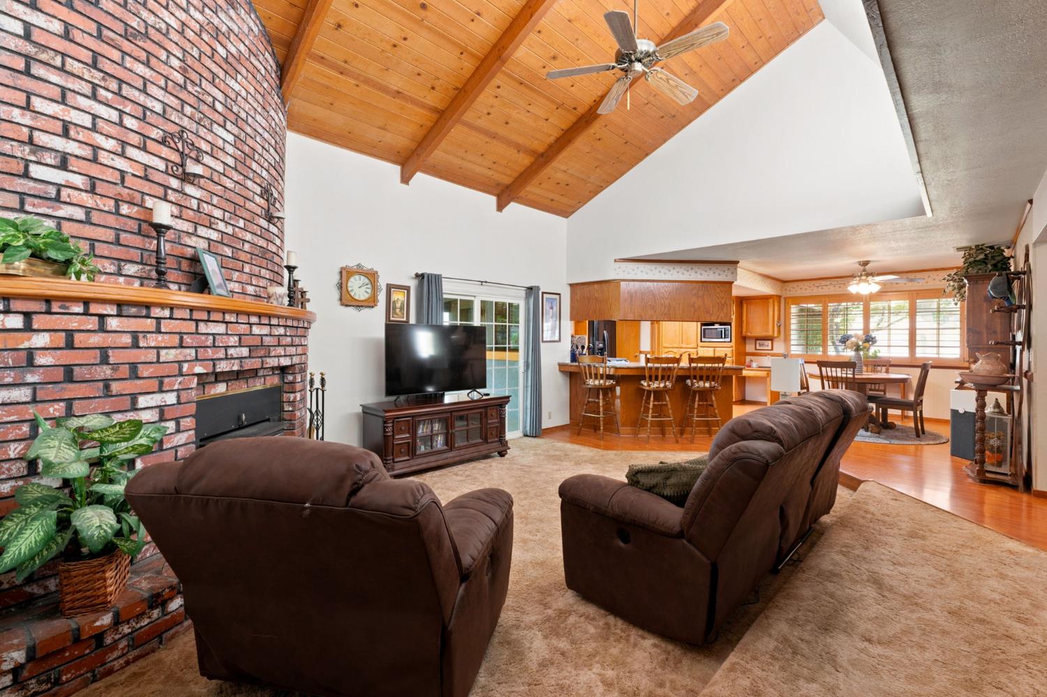 13625 S Kincaid Ave, Caruthers, CA 93609