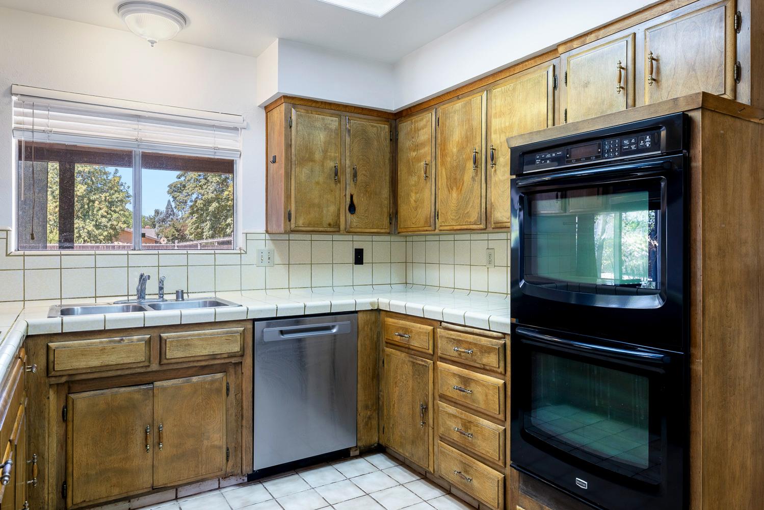 11914 Charlton Rd, Madera, CA 93636
