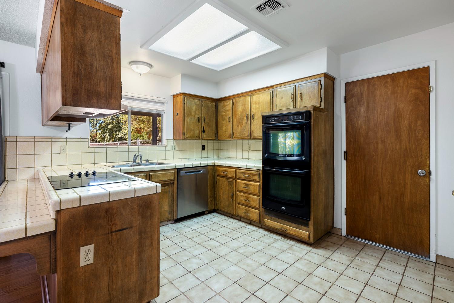 11914 Charlton Rd, Madera, CA 93636