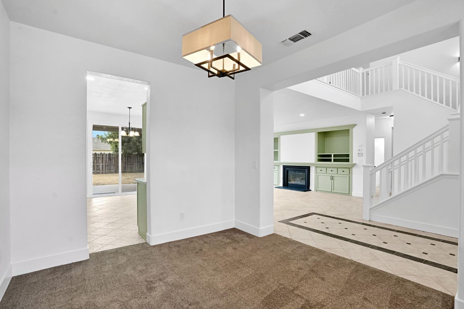 791 W Pebble Dr, Hanford, CA 93230