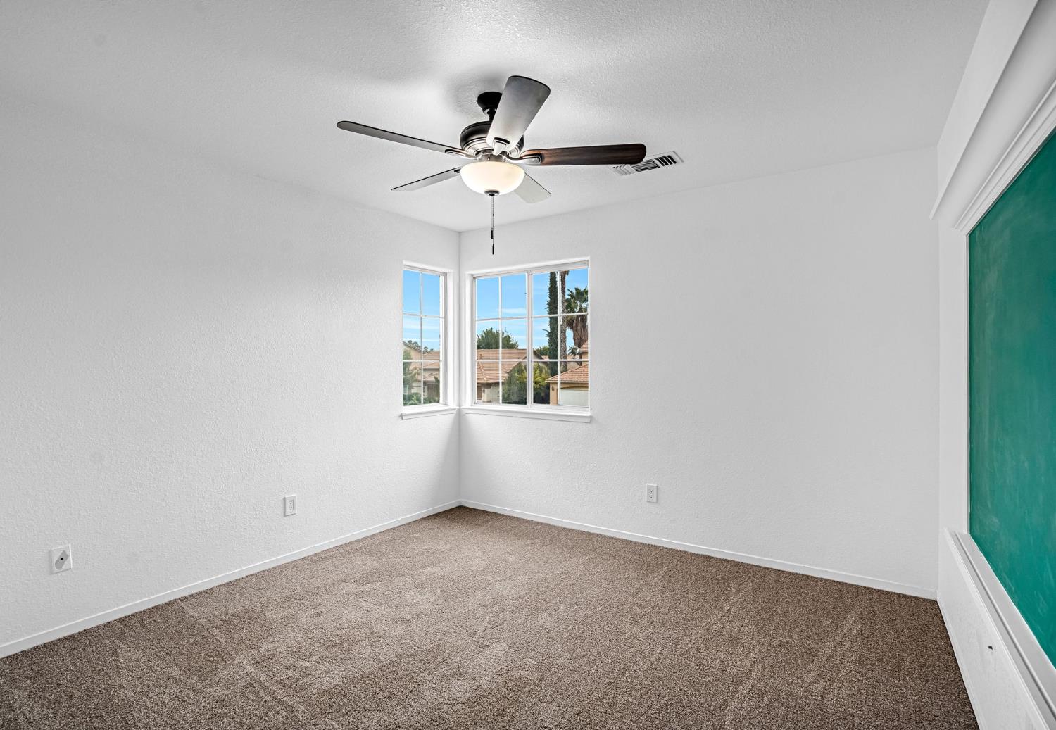 791 W Pebble Dr, Hanford, CA 93230