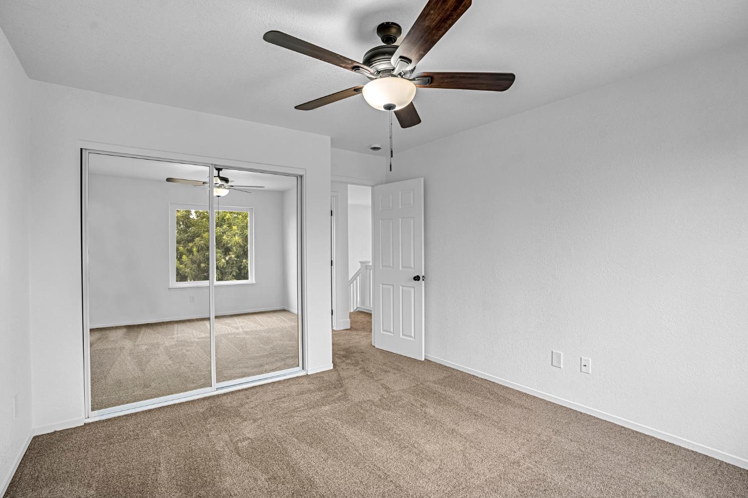 791 W Pebble Dr, Hanford, CA 93230
