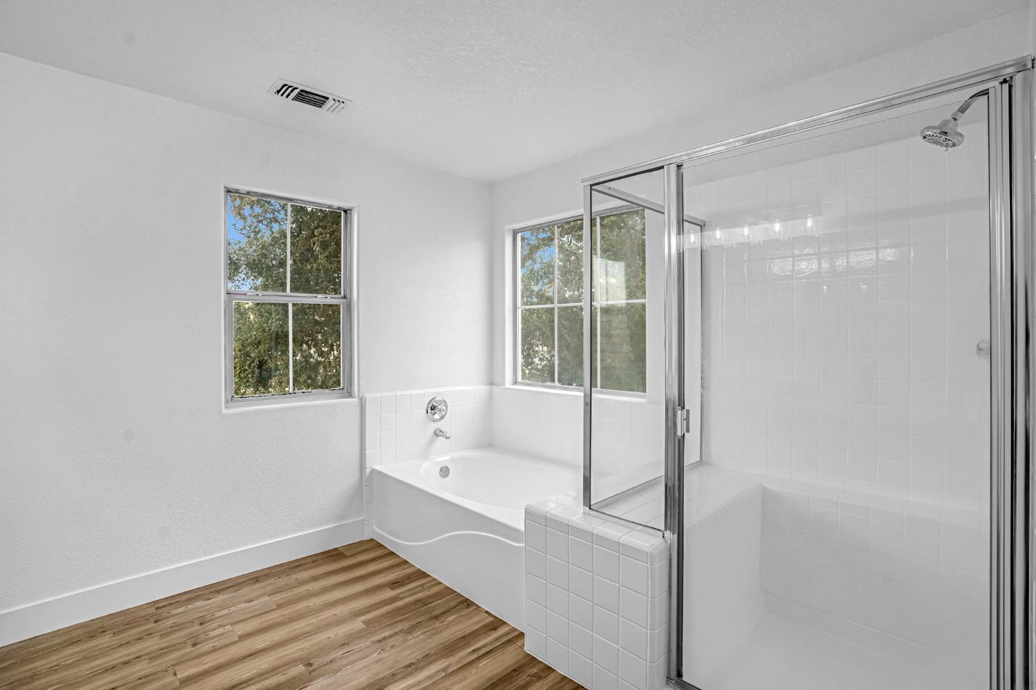791 W Pebble Dr, Hanford, CA 93230