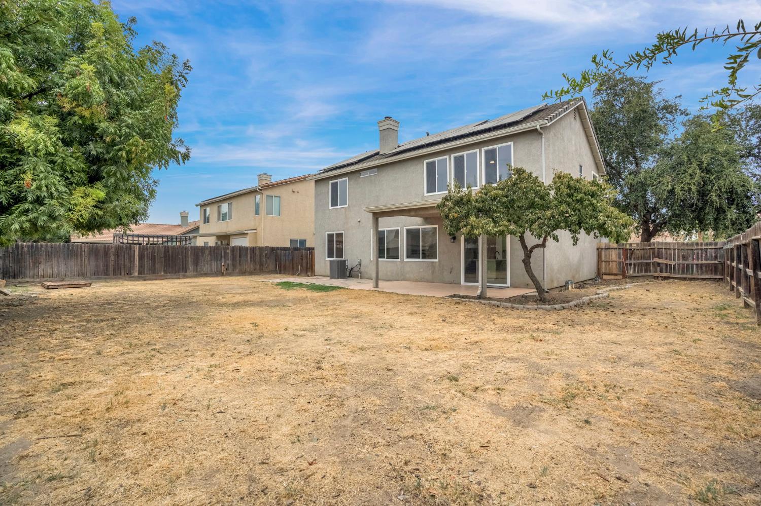 791 W Pebble Dr, Hanford, CA 93230