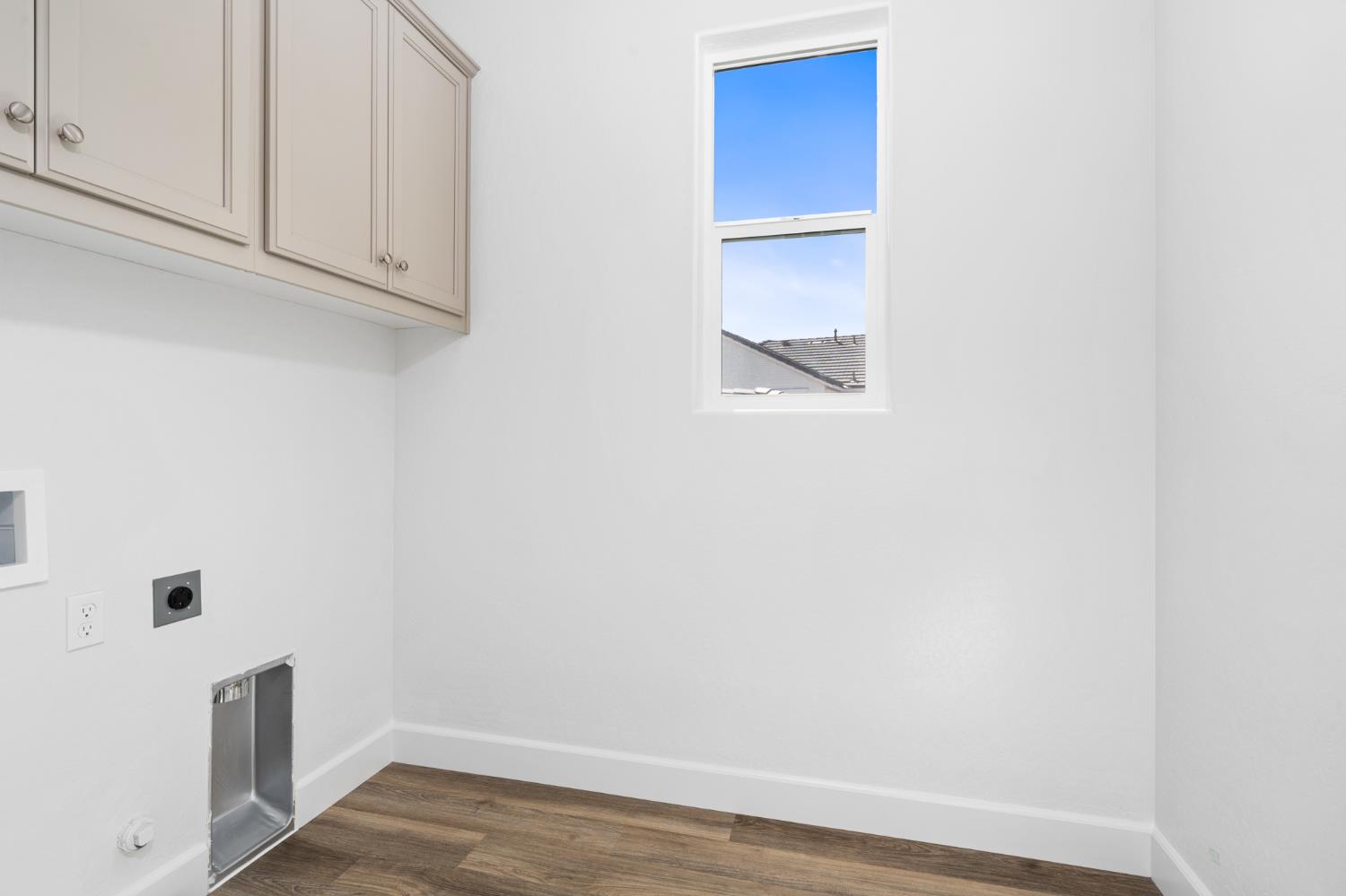 1132 Ponderosa Way W, Madera, CA 93636