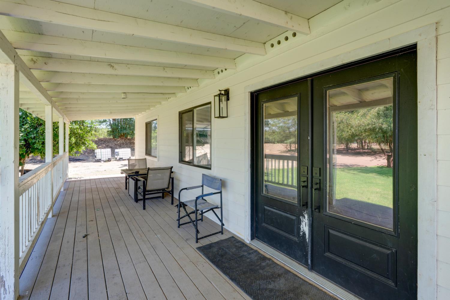 561 Rushing Rd, Waterford, CA 95386