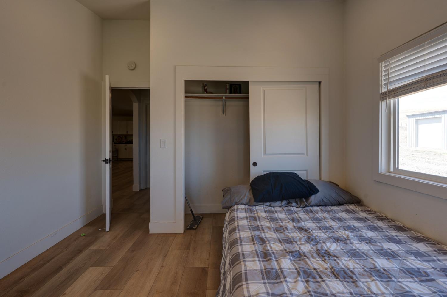 561 Rushing Rd, Waterford, CA 95386