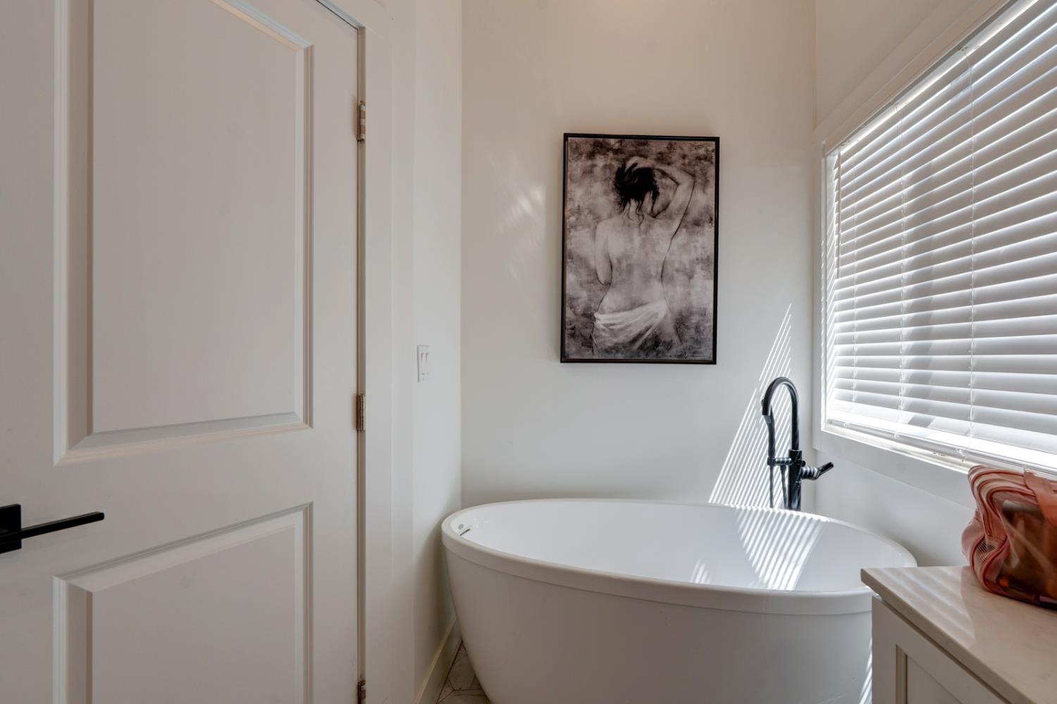 561 Rushing Rd, Waterford, CA 95386